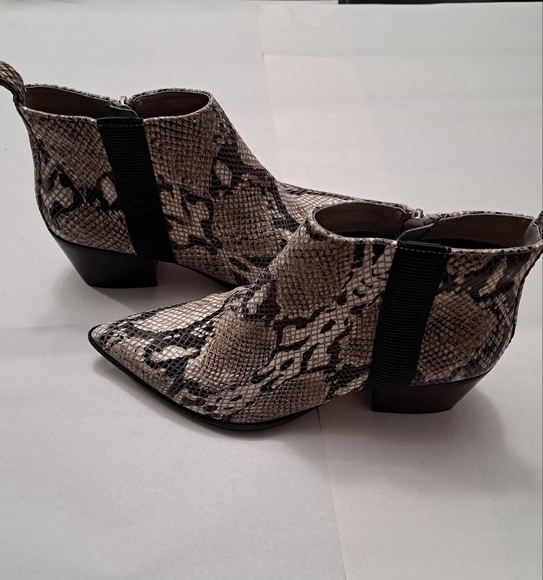 NEW Linea Paolo Italian Real Snake Skin Booties   Size 7.5 - Picture 2 of 9